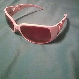 Basic white sunglasses